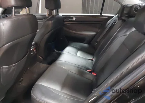 2011 Hyundai Genesis 4.6 z USA, uszkodzony, nr VIN KMHGC4DF1BU119601